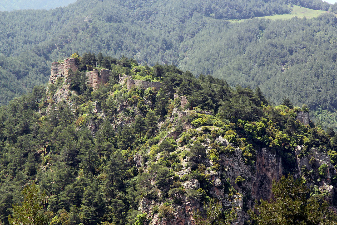 Savranda Kalesi, Sarventikar,Osmaniye